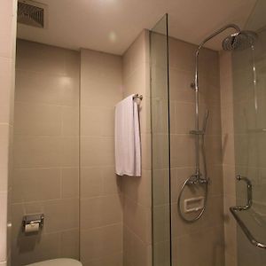 Deluxe Upper Floor Room Twin Bed Pool View